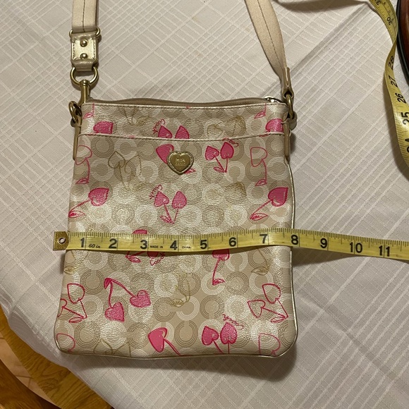 GUC, Coach Signature Cherry/Heart Pattern Small Crossbody Bag - Picture 5 of 11